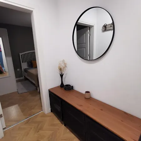 Opera Theatre With A Courtyard Апартаменты Варна