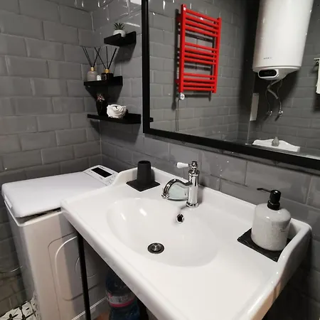 Апартаменты Opera Theatre With A Courtyard