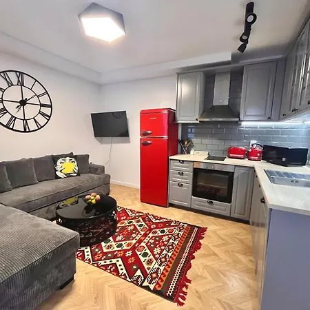 Апартаменты Opera Theatre With A Courtyard