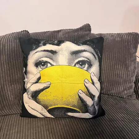 Opera Theatre With A Courtyard Lägenhet *