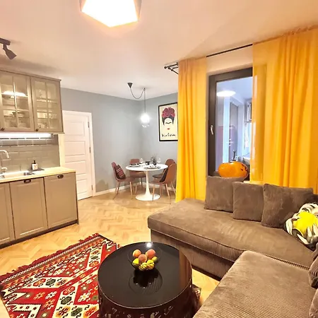 Opera Theatre With A Courtyard Lägenhet Varna