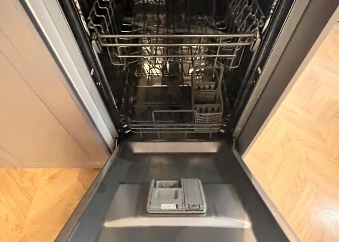 Opera Theatre With A Courtyard Apartament Warna