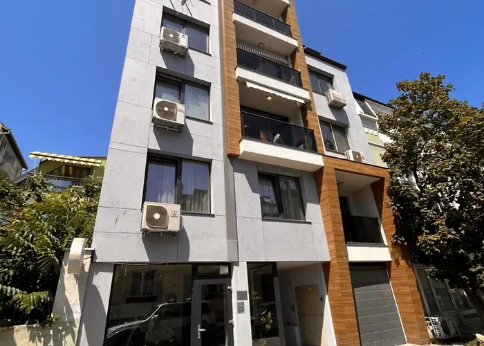 Apartament Opera Theatre With A Courtyard